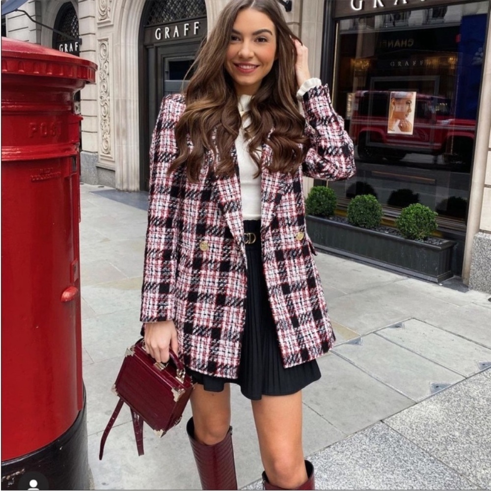 ZARA BLOGGER FAVE NWT Red White & Black Plaid
Textured Tweed Blazer Frock Coat S